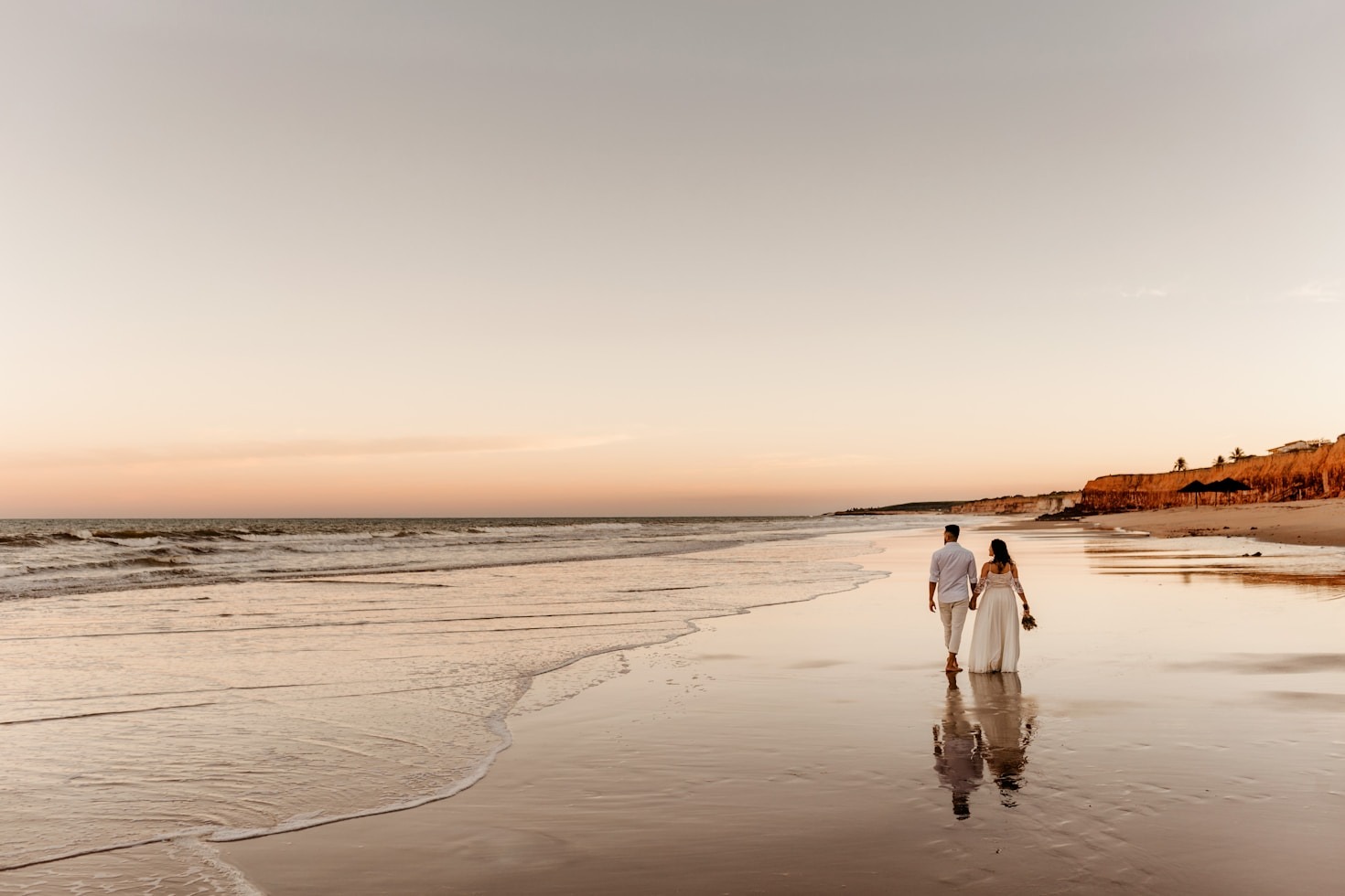 La magia di un matrimonio serale al mare